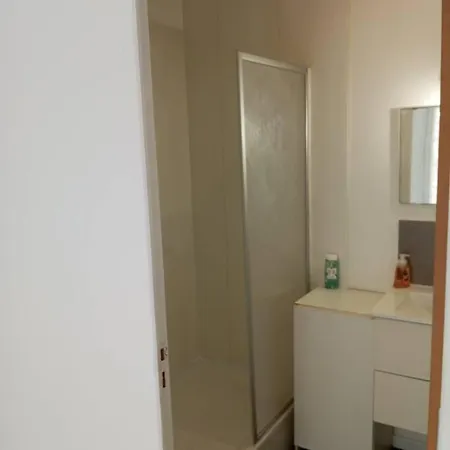 De 14m2 Dans Maison Дом отдыха *